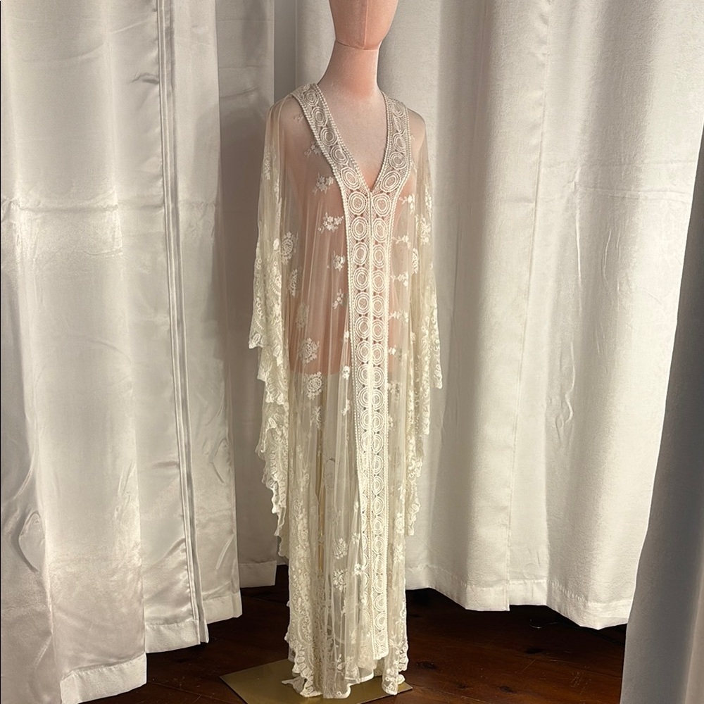 Elegant Cream Lace Women Dress
